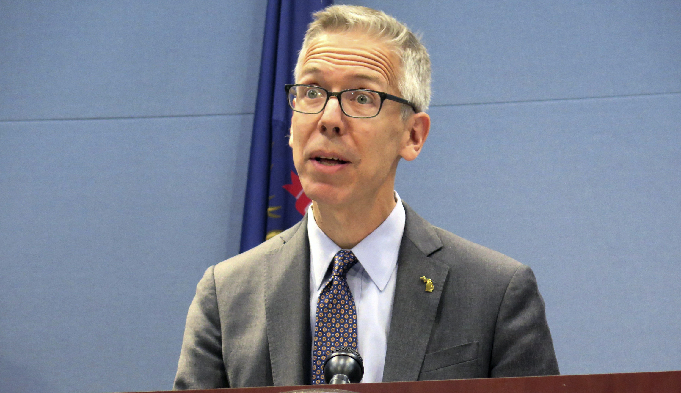 Michigan officials issue new shutdown order, restaurant groups warn of fallout