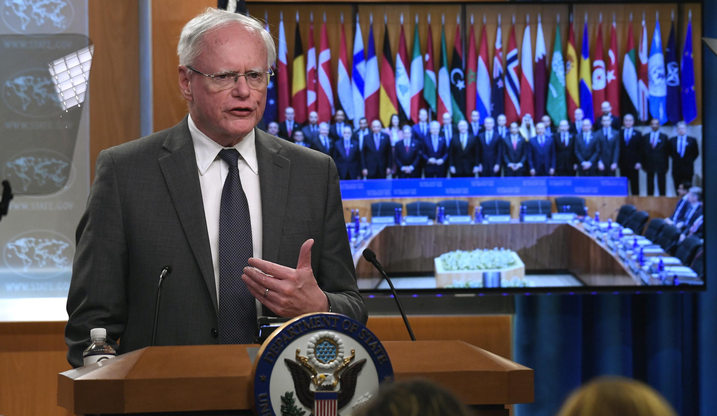 US increases support to Turkey and warns Russia of sanctions action over Syria