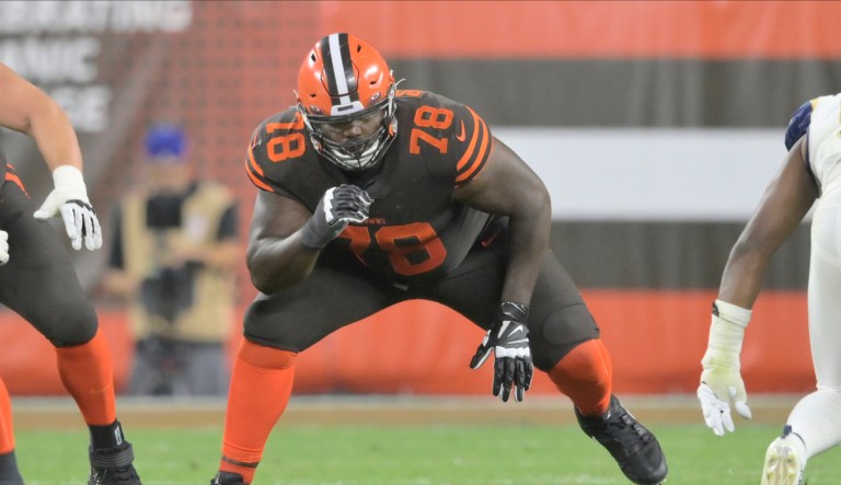 NFL player faces 20 years in prison after Border Patrol finds 157 pounds of marijuana in vehicle