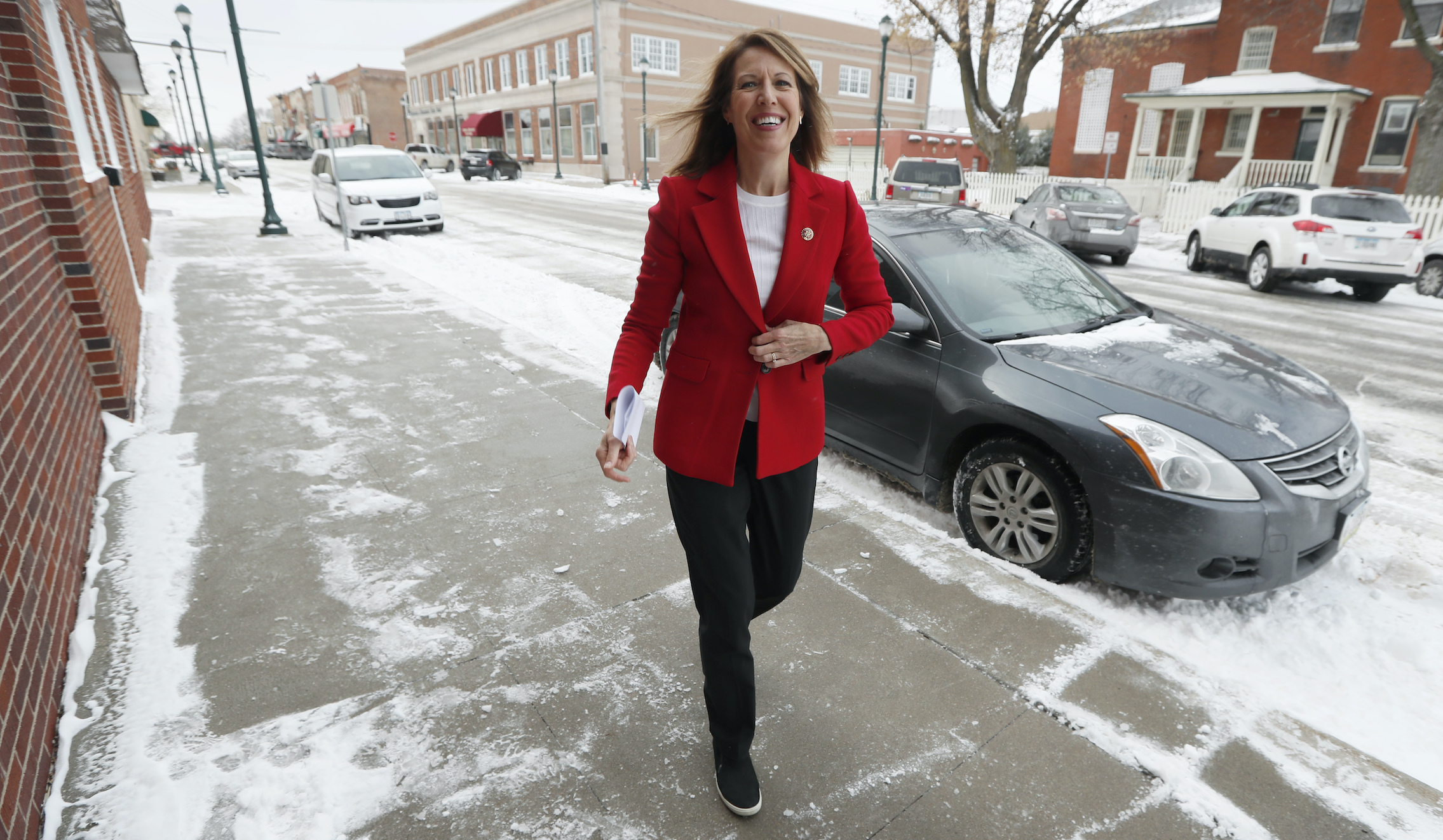 Iowa Democrat Cindy Axne and Republican David Young relitigate healthcare in 2018 rematch