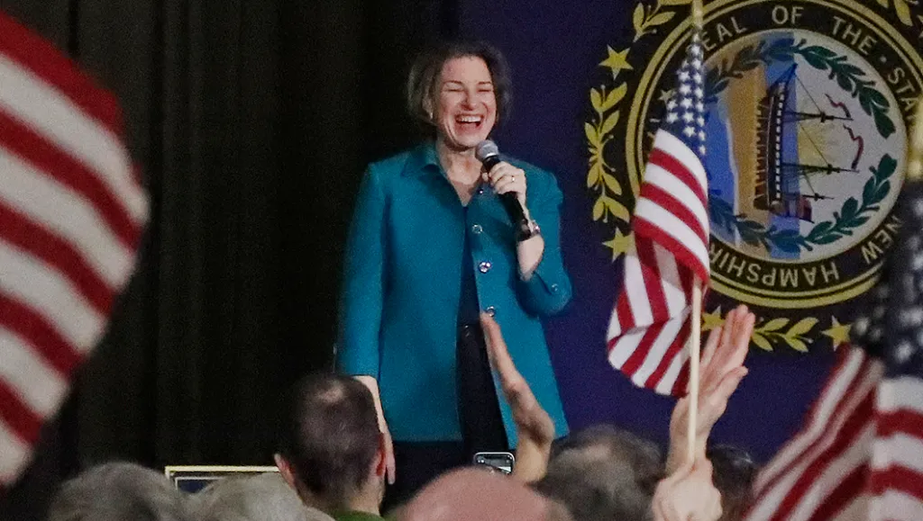 Klobuchar: Democratic crowds are cheering for Romney
