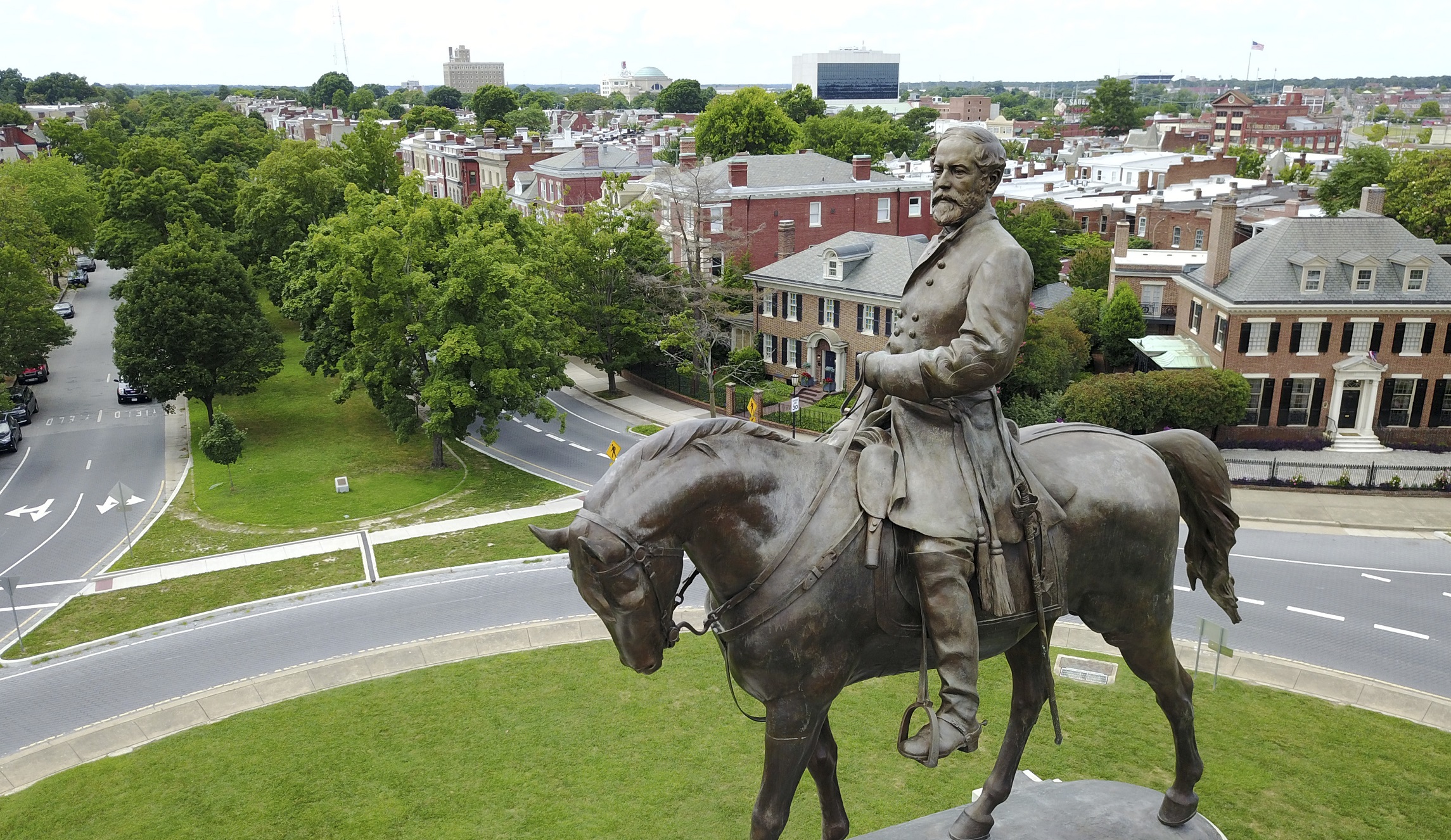 Confederates and communists: Virginia monument debate could learn from Lithuania