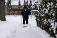 AccuWeather predicts cold, snowy conditions for Illinois