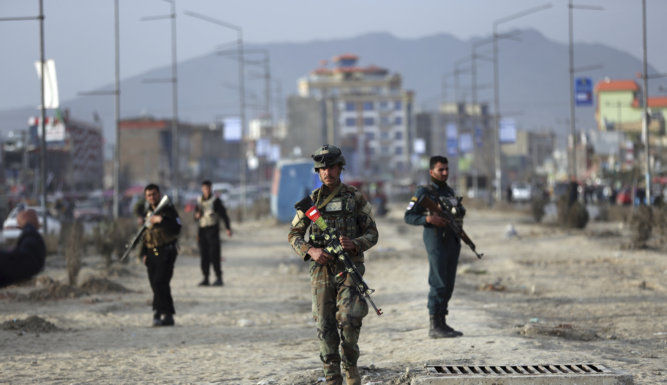 US general joins top Afghan official for selfies on streets of Kabul