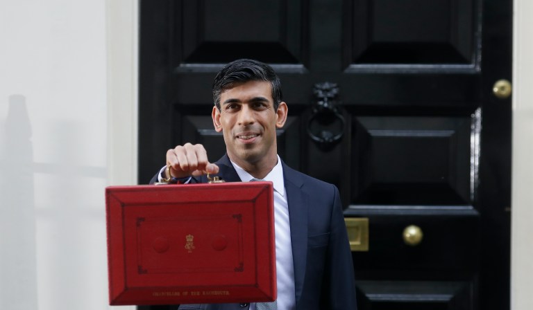 British Conservatives present a left-wing budget