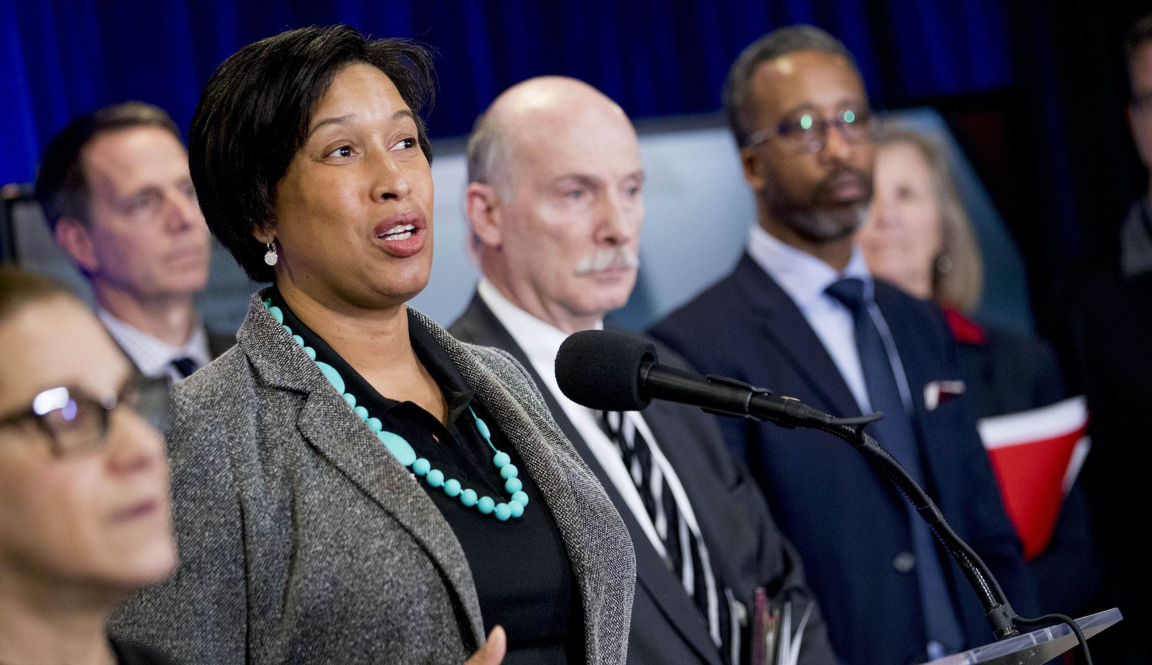 DC Council votes to send more taxpayers to Virginia and Maryland