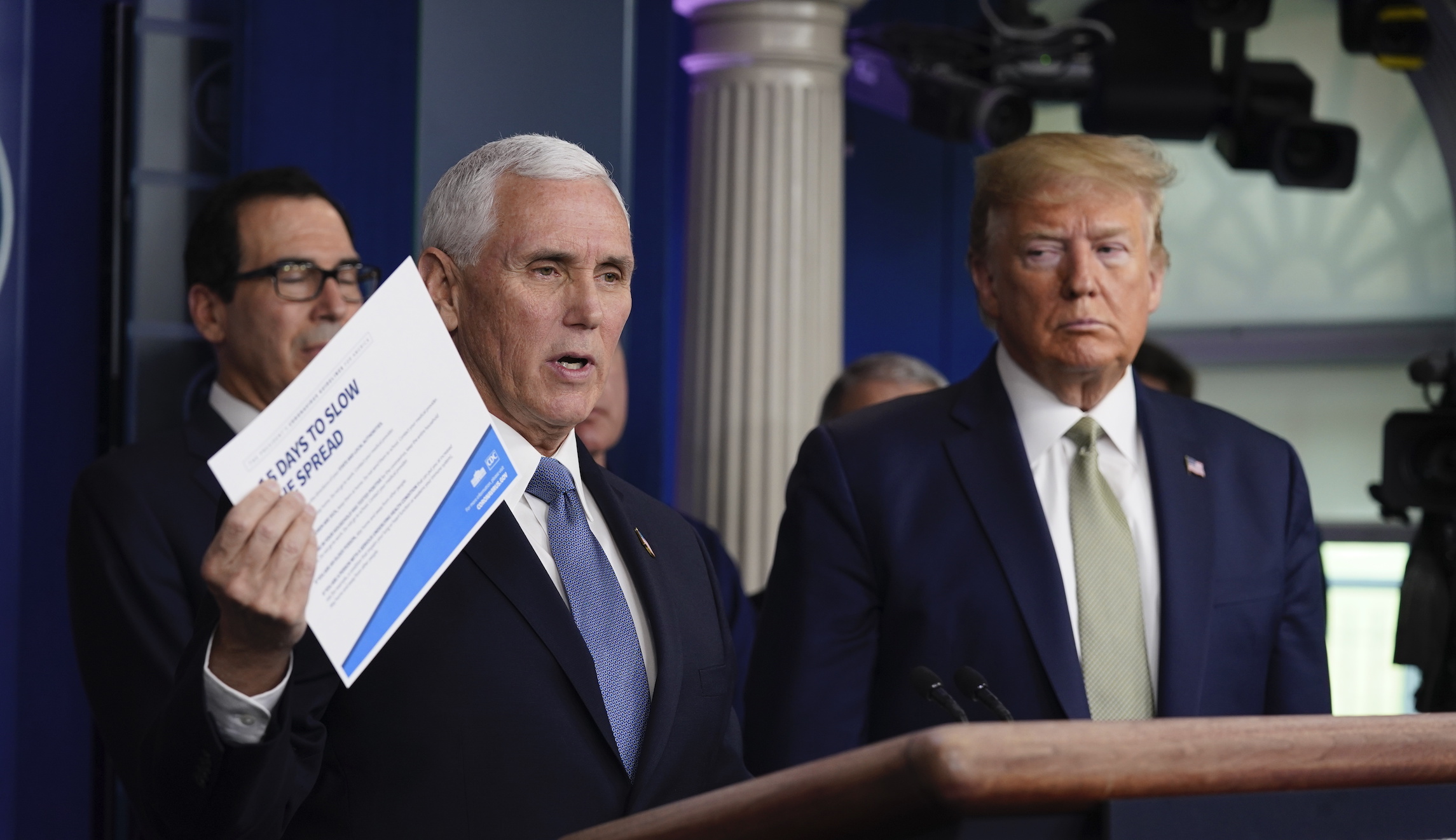 Pence calls on construction companies to donate masks to hospitals during coronavirus outbreak