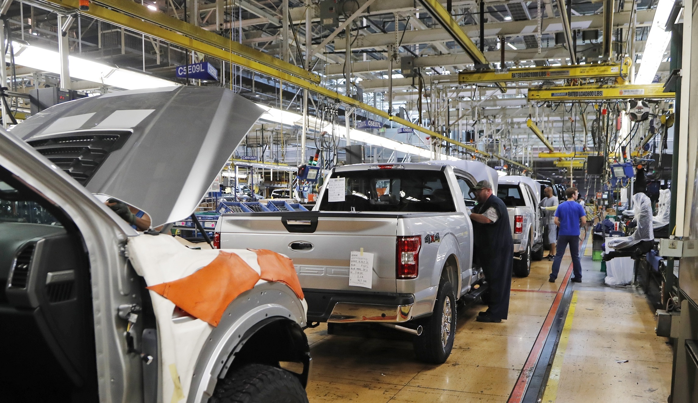 Trump’s new auto efficiency rule means safer cars and better choices