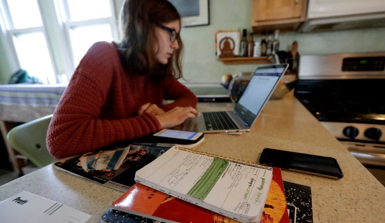 Illinois schools prepare for in-class learning despite hesitation from parents