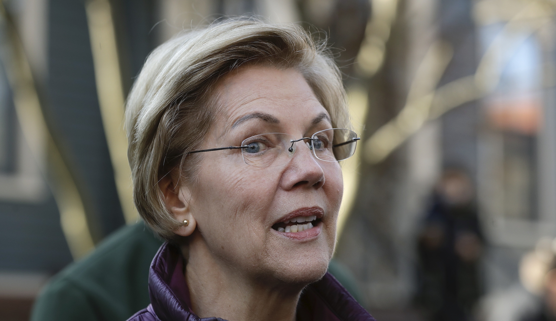 Warren, who ran as an uber-left-wing liberal, all but endorses Biden the ‘moderate’ for president