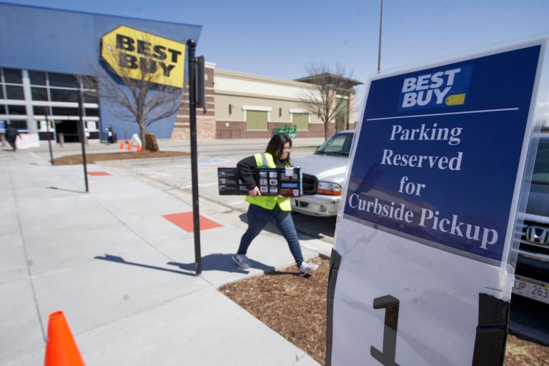 Best Buy tries membership program with free shipping and tech support. Could it rival Amazon?