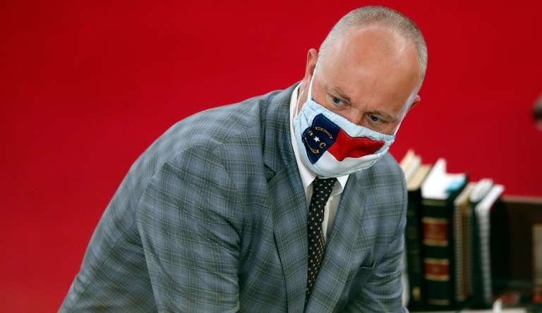 North Carolina lawmakers feud over wearing masks