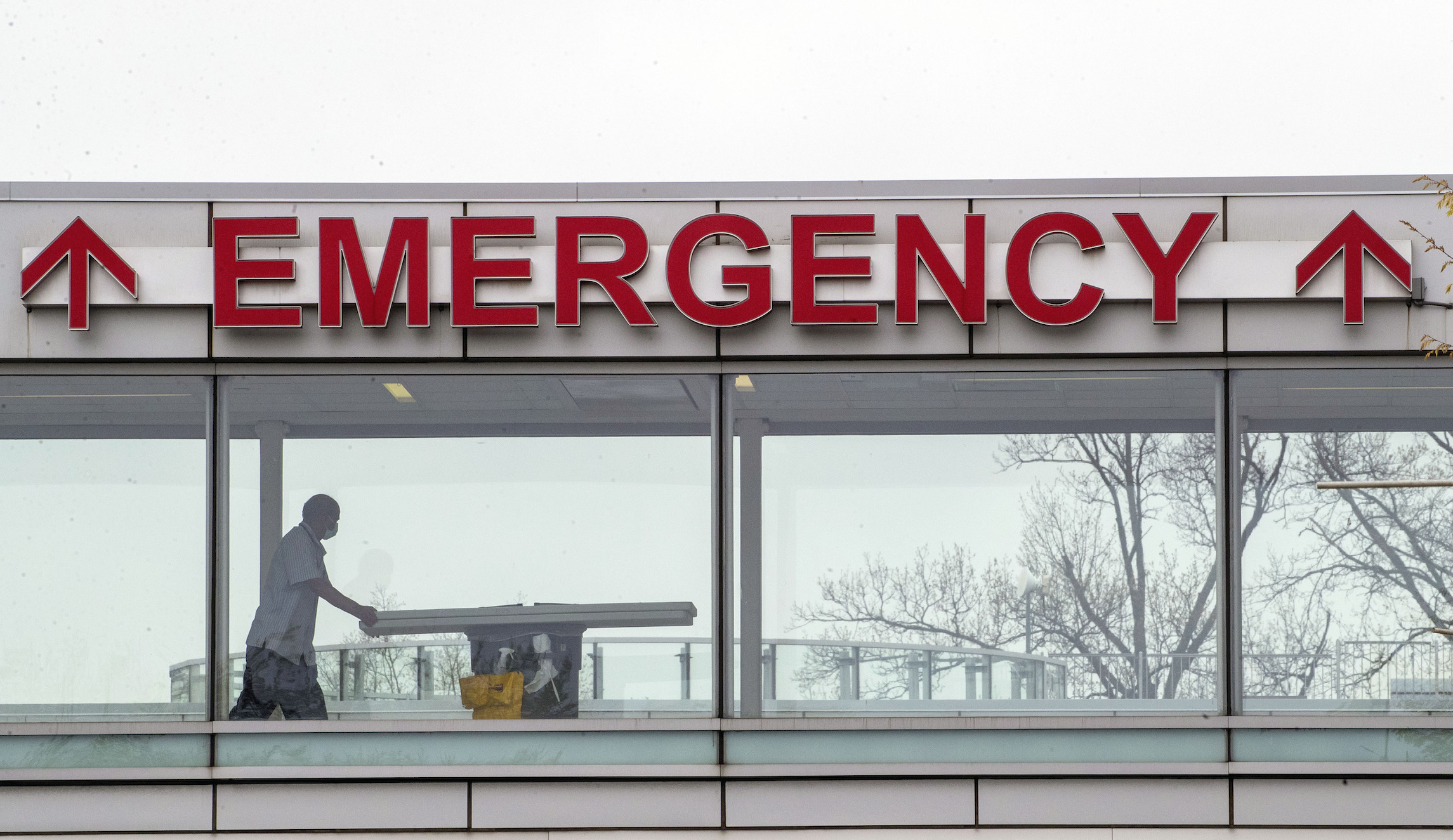 Coronavirus hospitalization rates rise in some key states