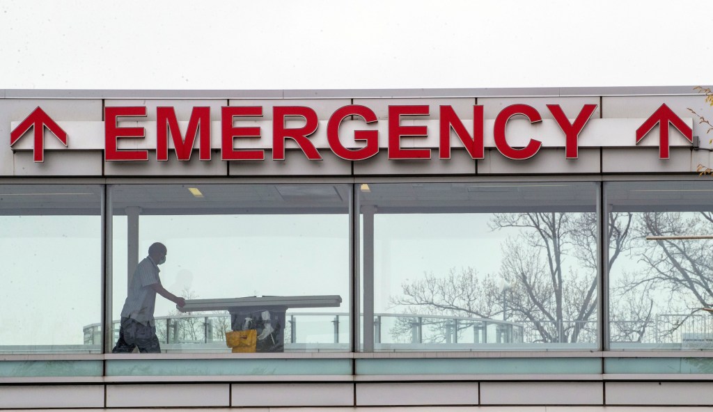 Coronavirus hospitalization rates rise in some key states