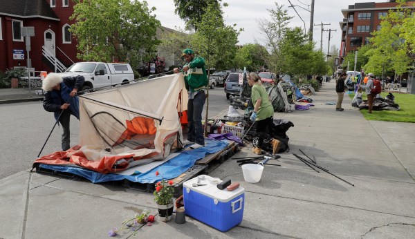 Washington homeless advocates say shelters no place for police