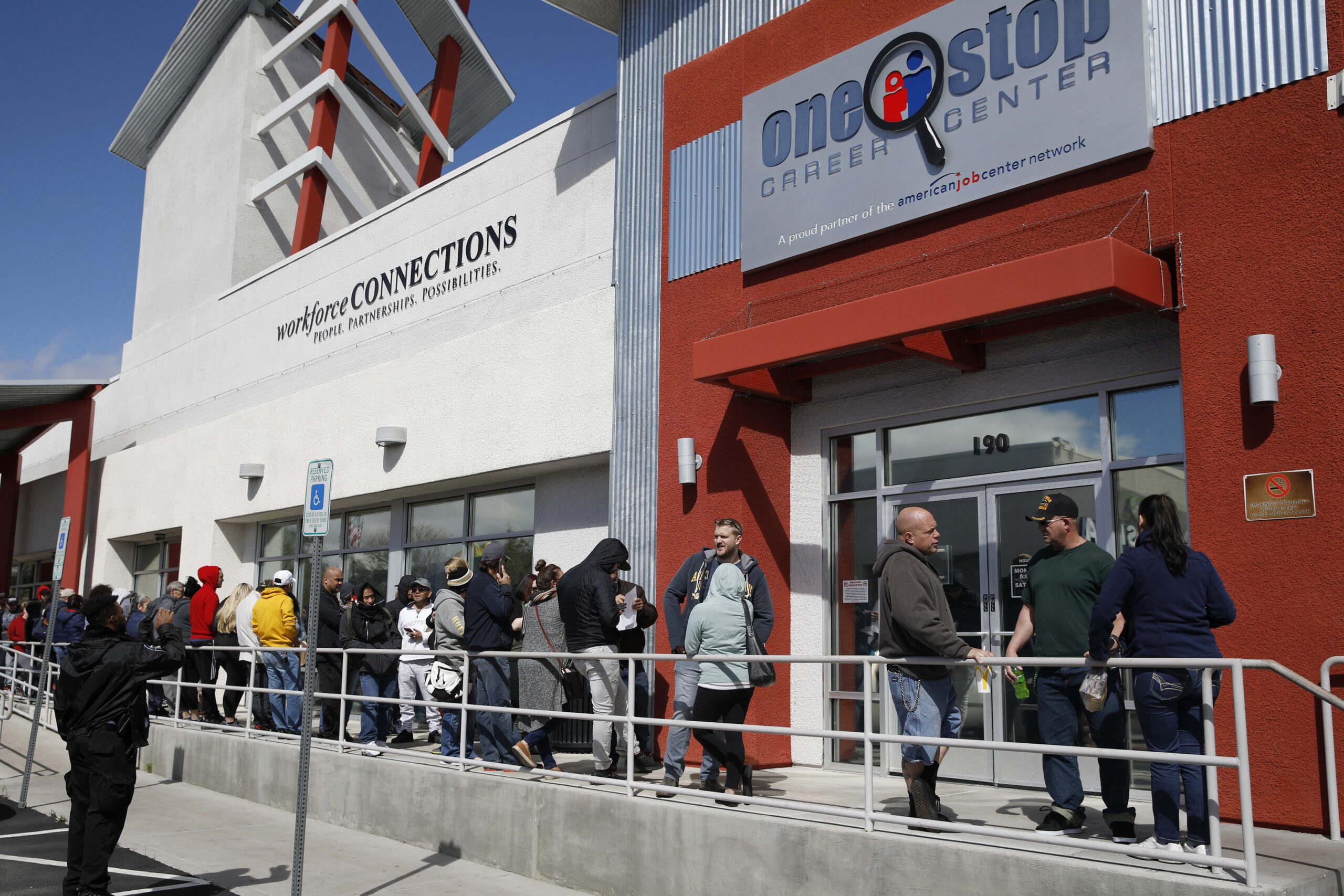 Nevada’s unemployment claims decline to mid-March levels