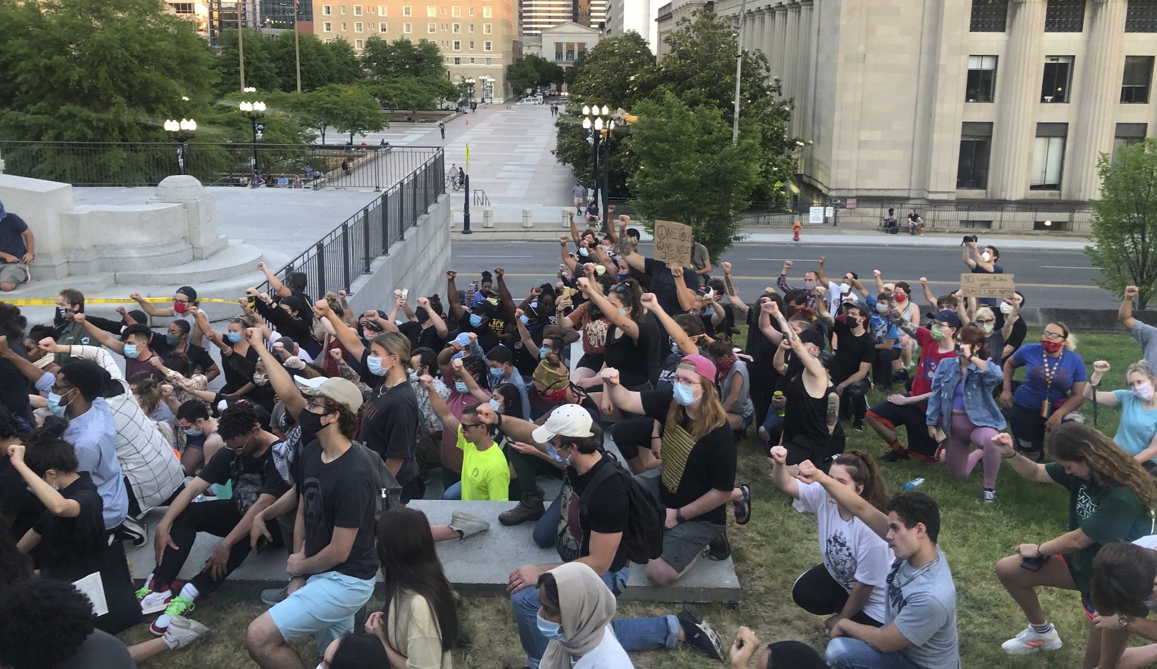 Tennessee legislature makes camping outside of state Capitol a felony to quash protests