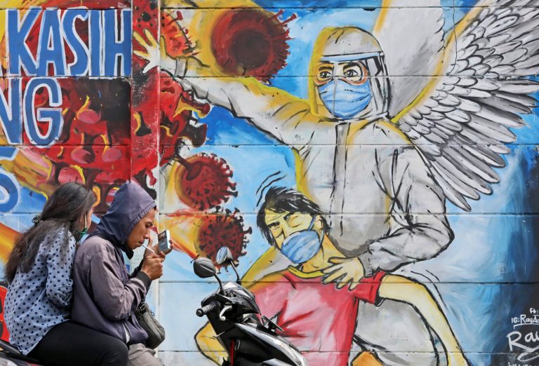 Indonesia seeks more oxygen supplies amid record surge in COVID-19 cases