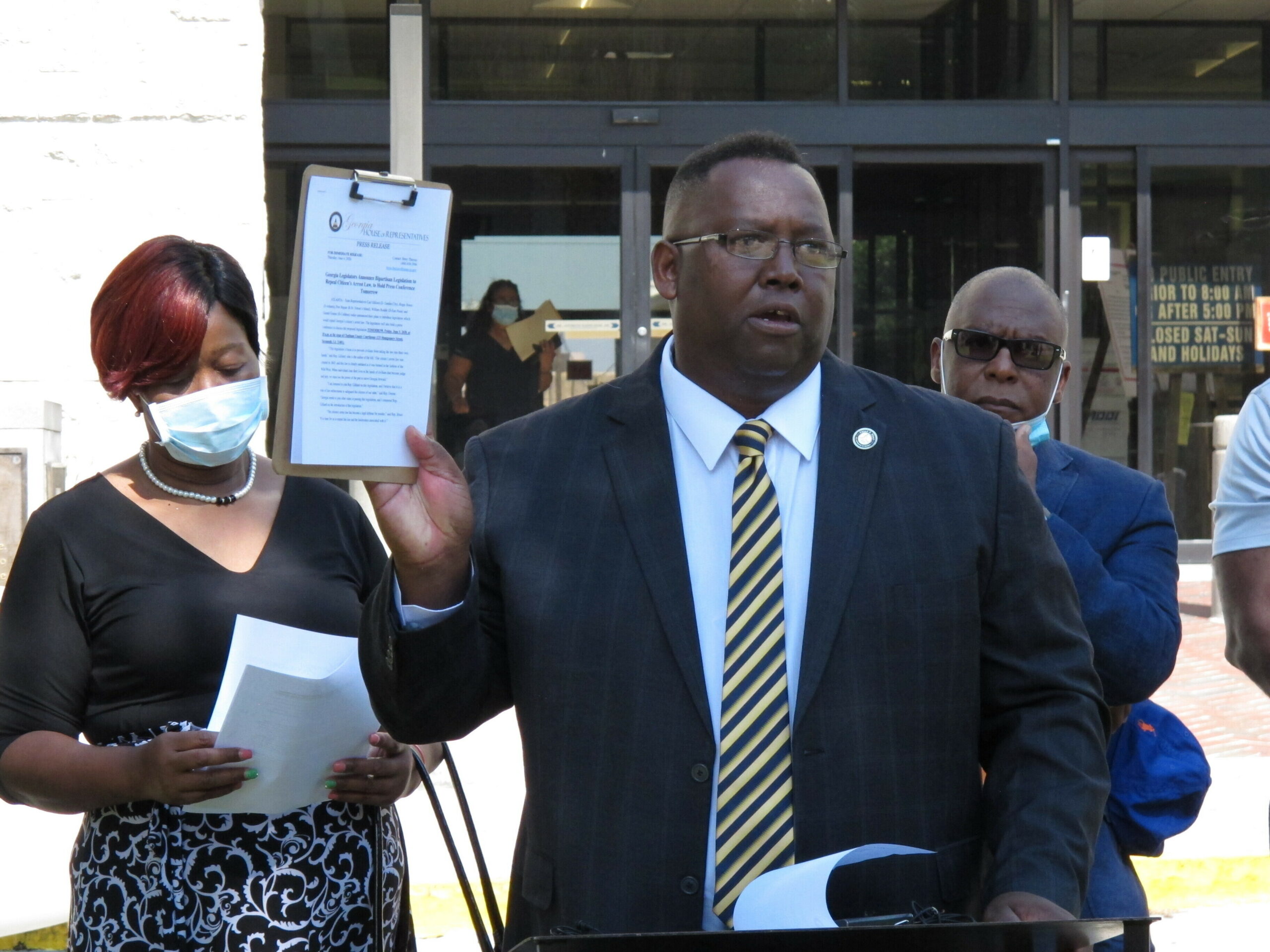 Attorneys and sheriffs’ associations debate Georgia’s citizen’s arrest law