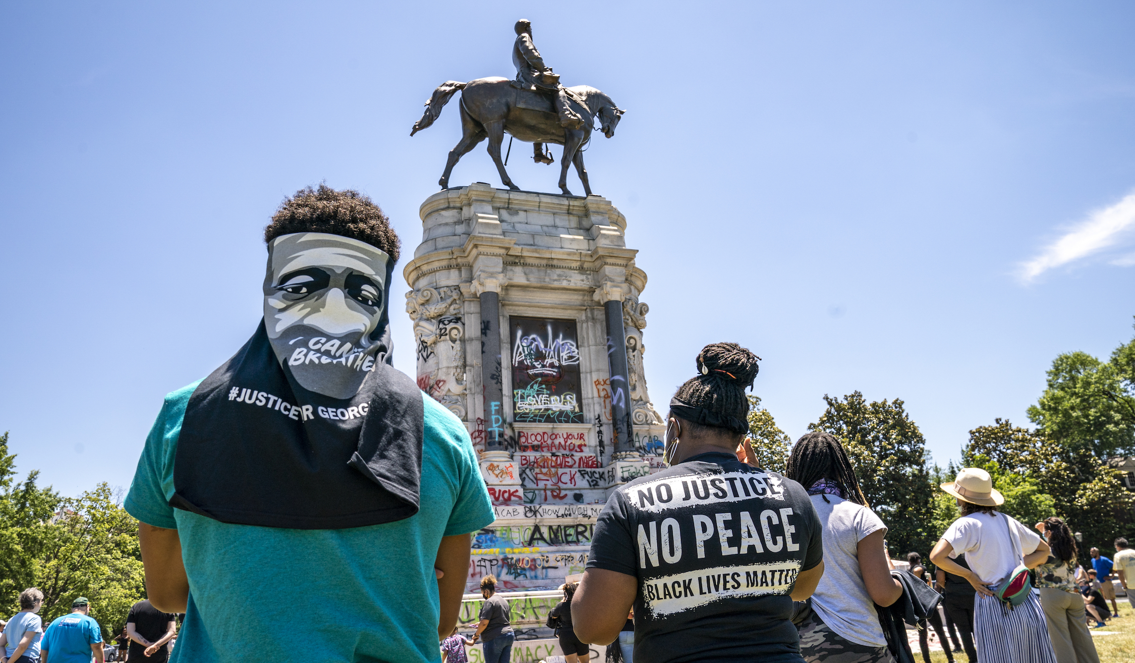 Richmond police detain multiple people with semi-automatic firearms at Robert E. Lee Monument