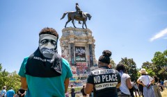 Armed man standing on roof overlooking Robert E. Lee monument in Richmond arrested for trespassing