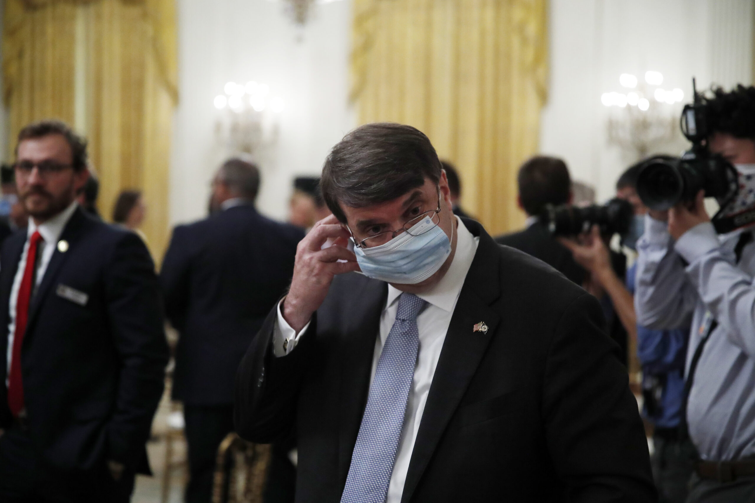 Veterans groups call for VA secretary’s resignation following inspector general report