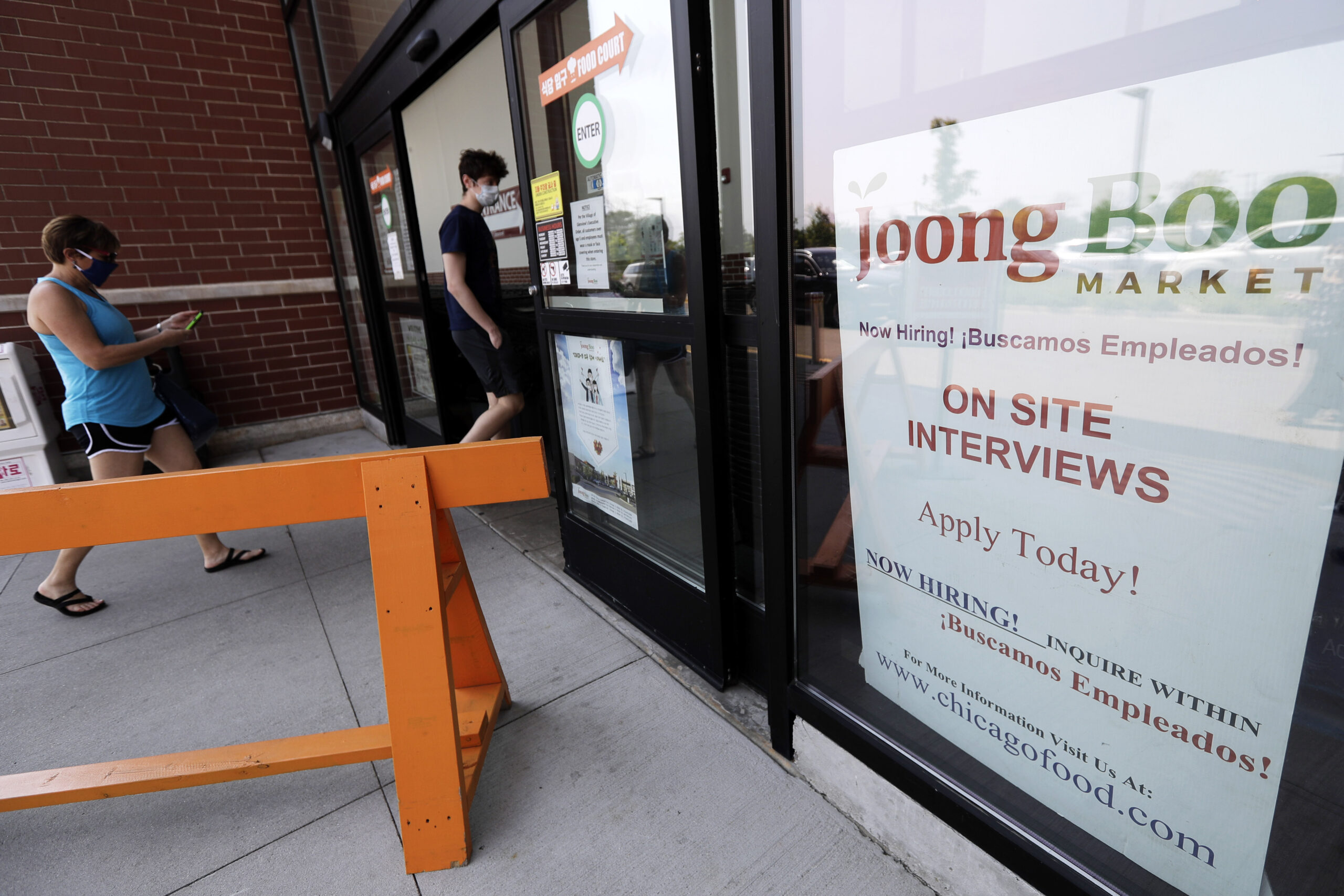 Bucking national trend, new unemployment filings in Illinois increase after weeks of decline