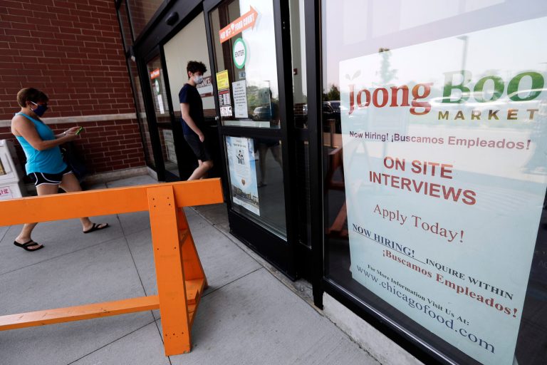 Bucking national trend, new unemployment filings in Illinois increase after weeks of decline