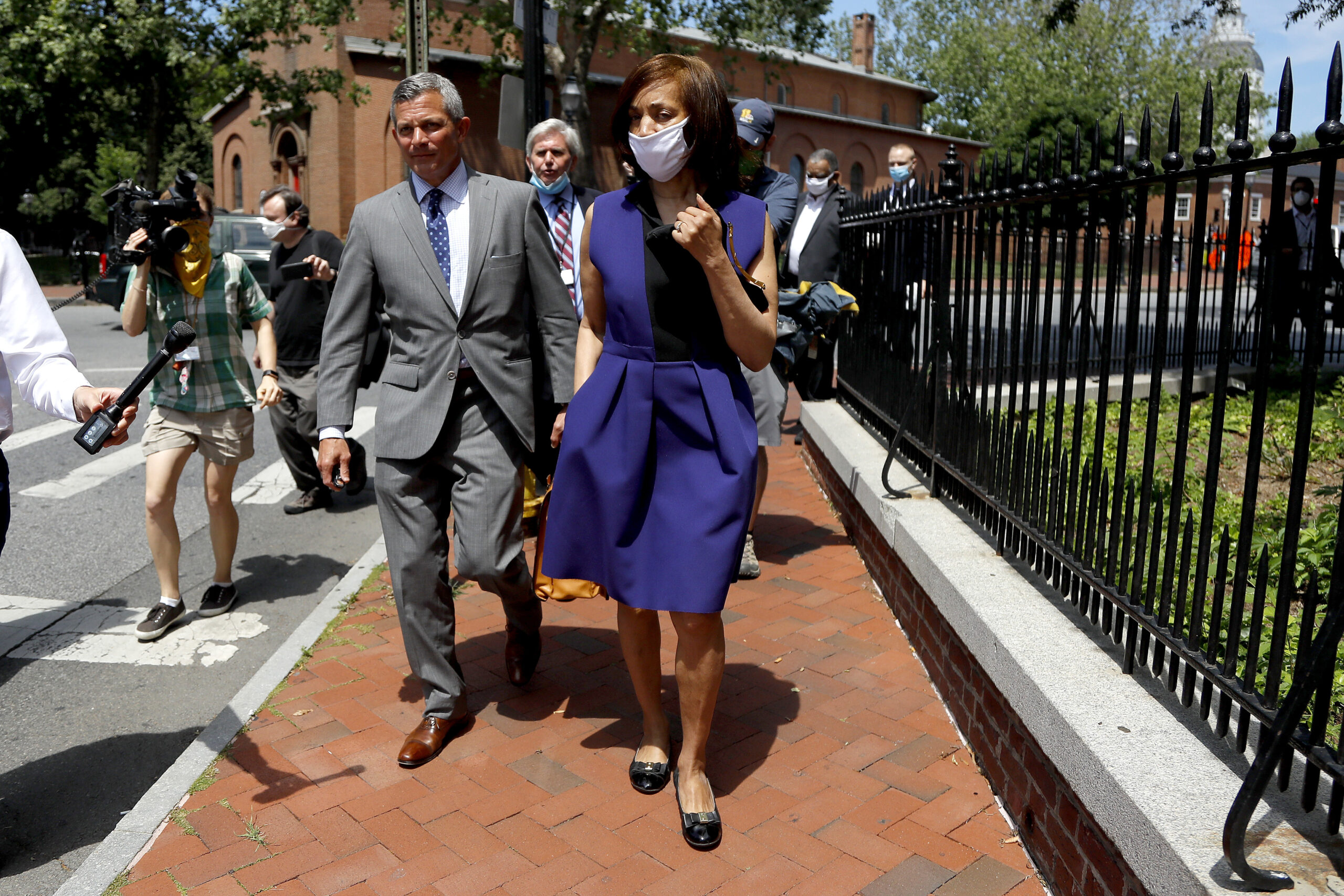 Ex-Baltimore mayor seeks commutation from Trump