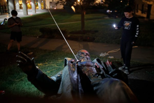 No, the toppling of King George’s statue was nothing like today’s statue toppling