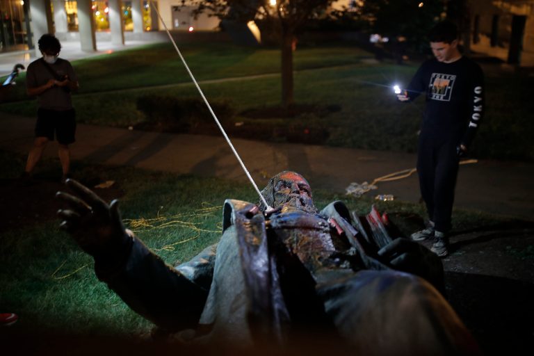 No, the toppling of King George’s statue was nothing like today’s statue toppling