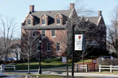 New Hampshire private schools, Catholic schools, and boarding schools seeing influx of students