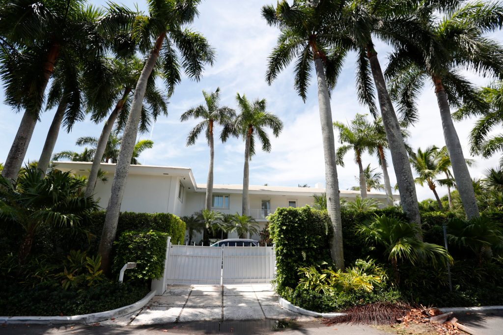 Jeffrey Epstein’s Palm Beach estate demolished