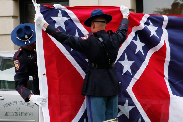 White House says Trump tweet neutral on NASCAR flying Confederate flag