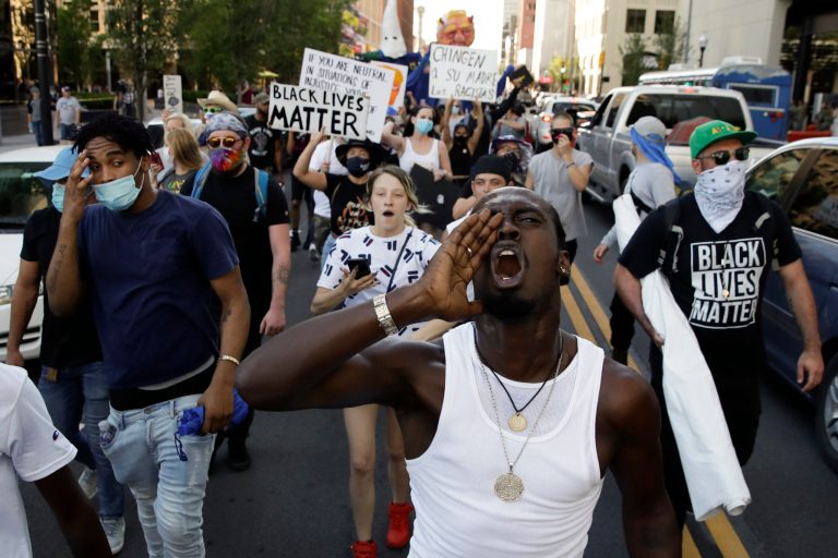 Intersectional catfight! Black Lives Matter spars with vaccine Karens in NYC