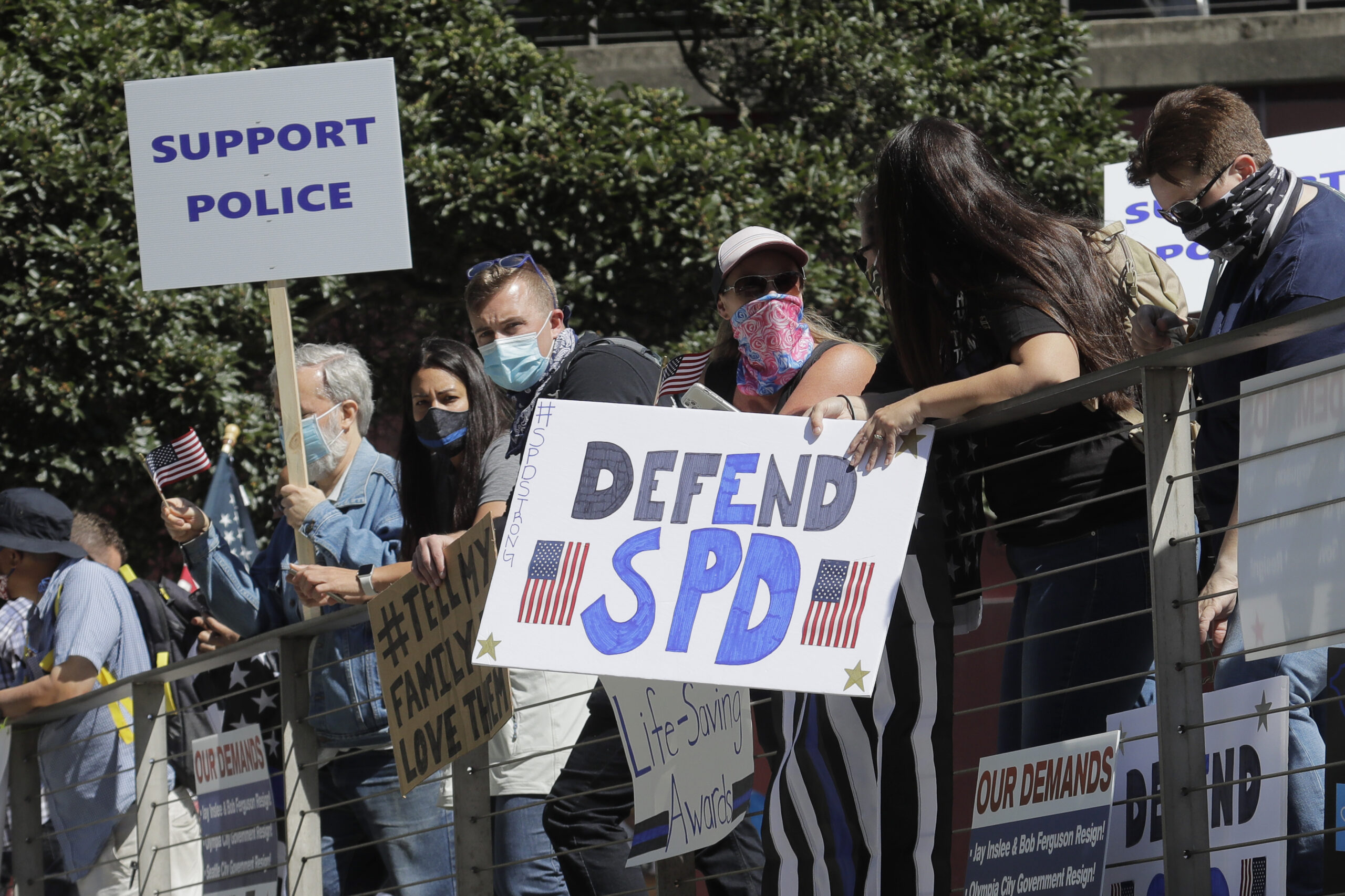 Thick blue line: Surge in support for police, just 2 in 10 back ‘defund’ scheme