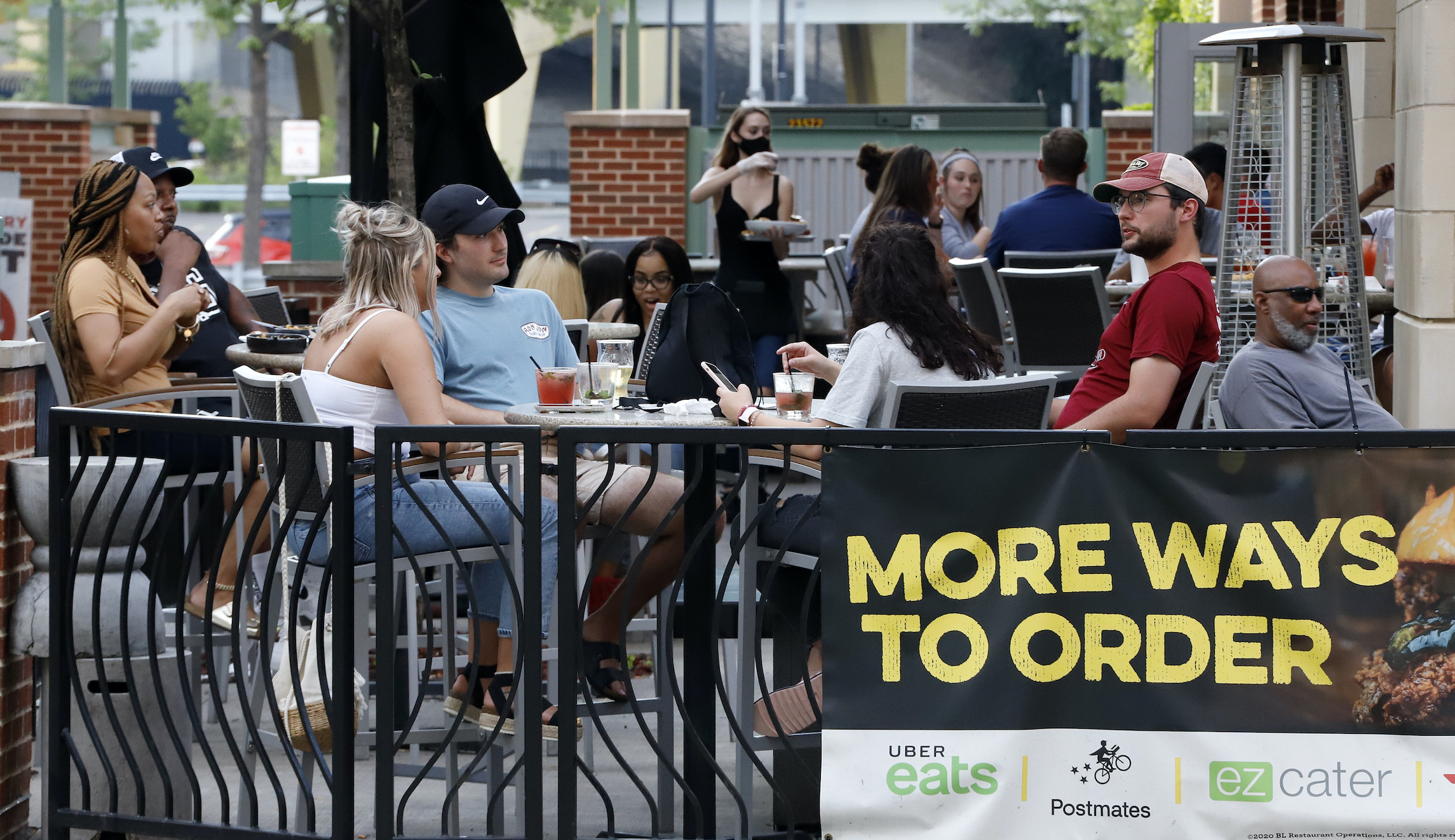 Pennsylvania governor backs waiving licensing fees for restaurants and bars