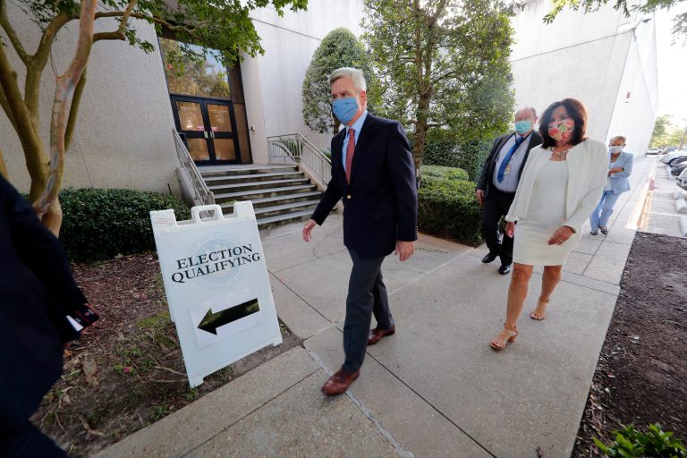 Races for Senate and open seat in Congress draw crowds as qualifying wraps up in Louisiana