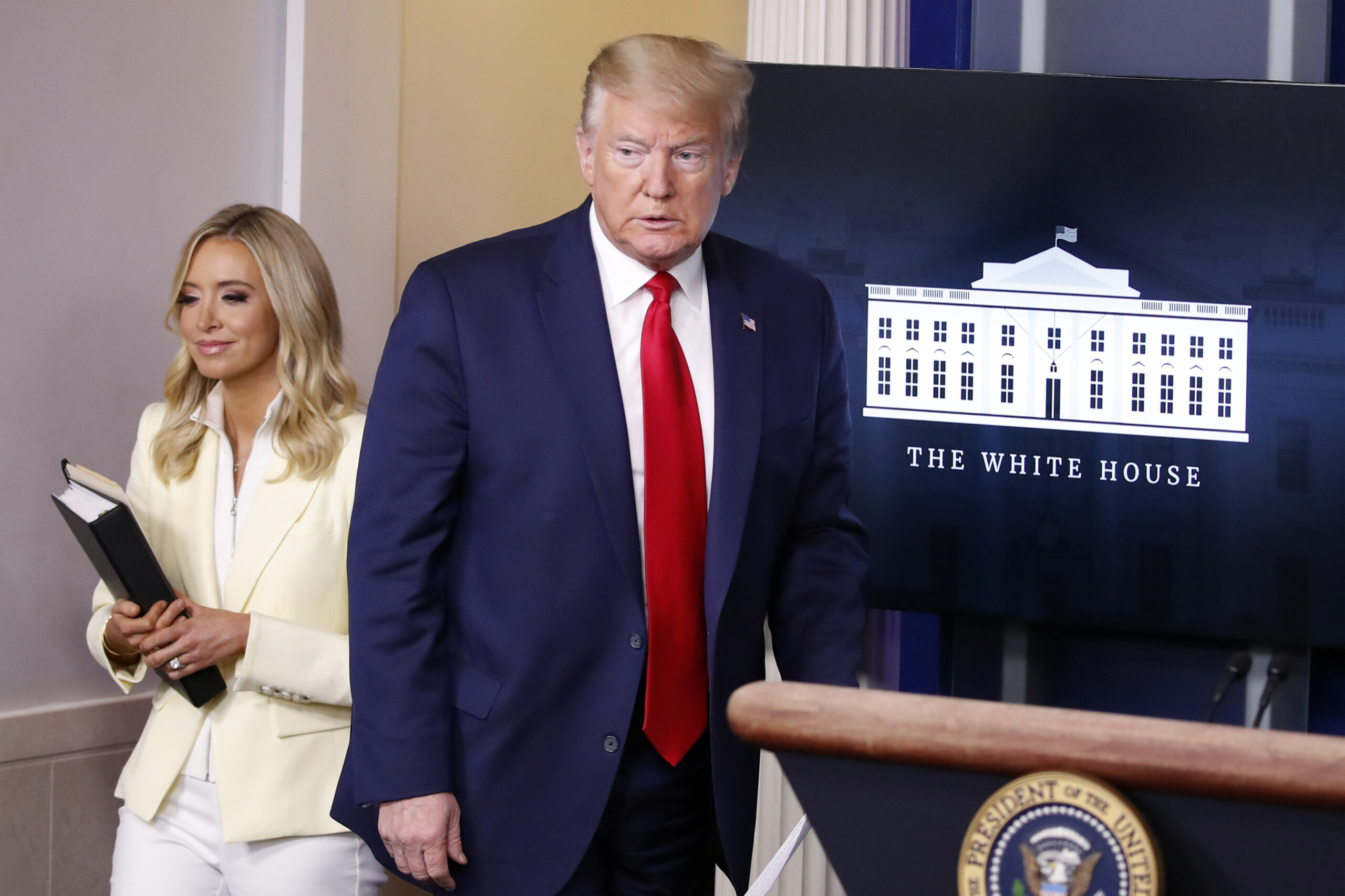 White House Report Card: Poll bounce as virus briefings resume, but still D-