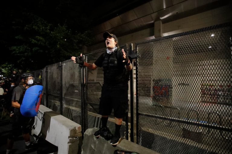 Federal government says it will not pay fines for Portland courthouse fence