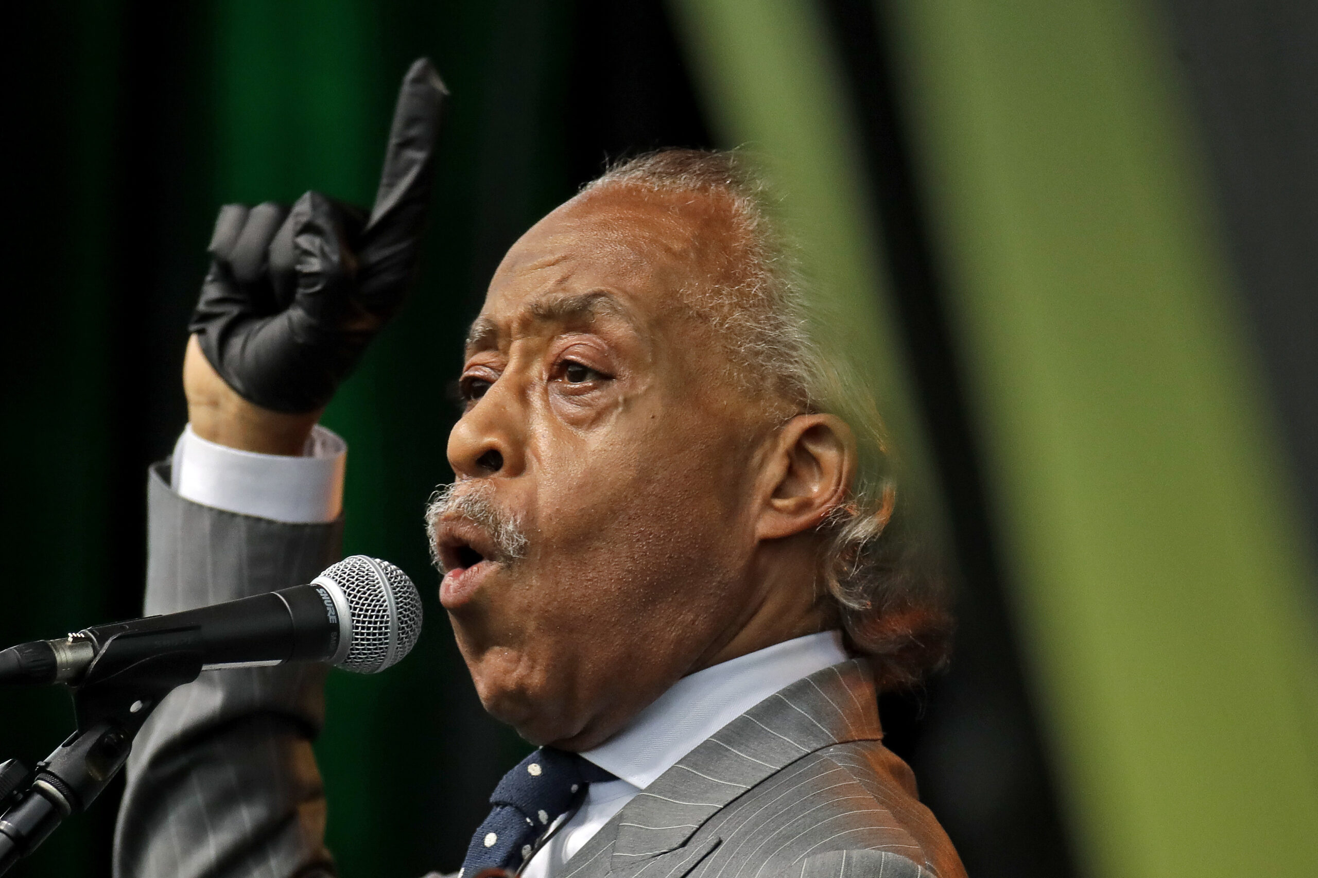 Associated Press profile on Al Sharpton forgets to mention the times he incited anti-Semitic riots