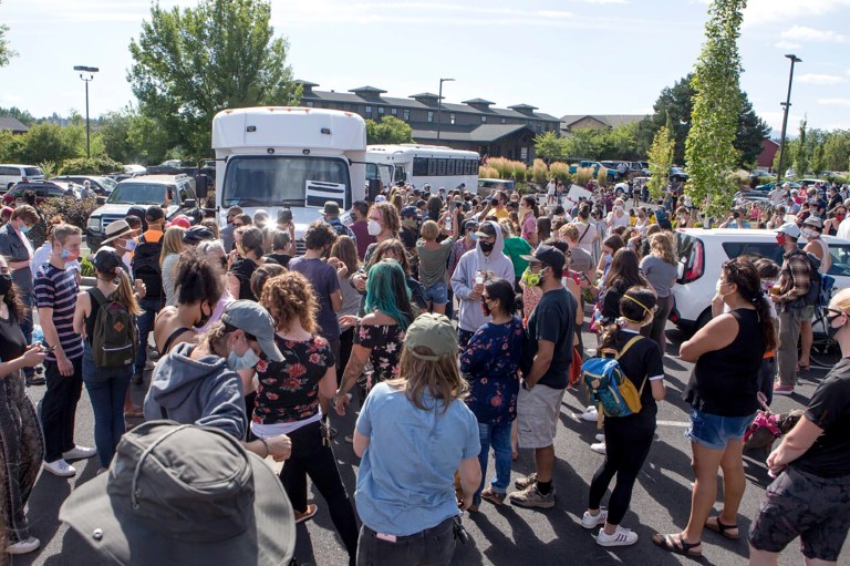 Oregon protesters confront ICE agents in 10-hour standoff over detained area residents
