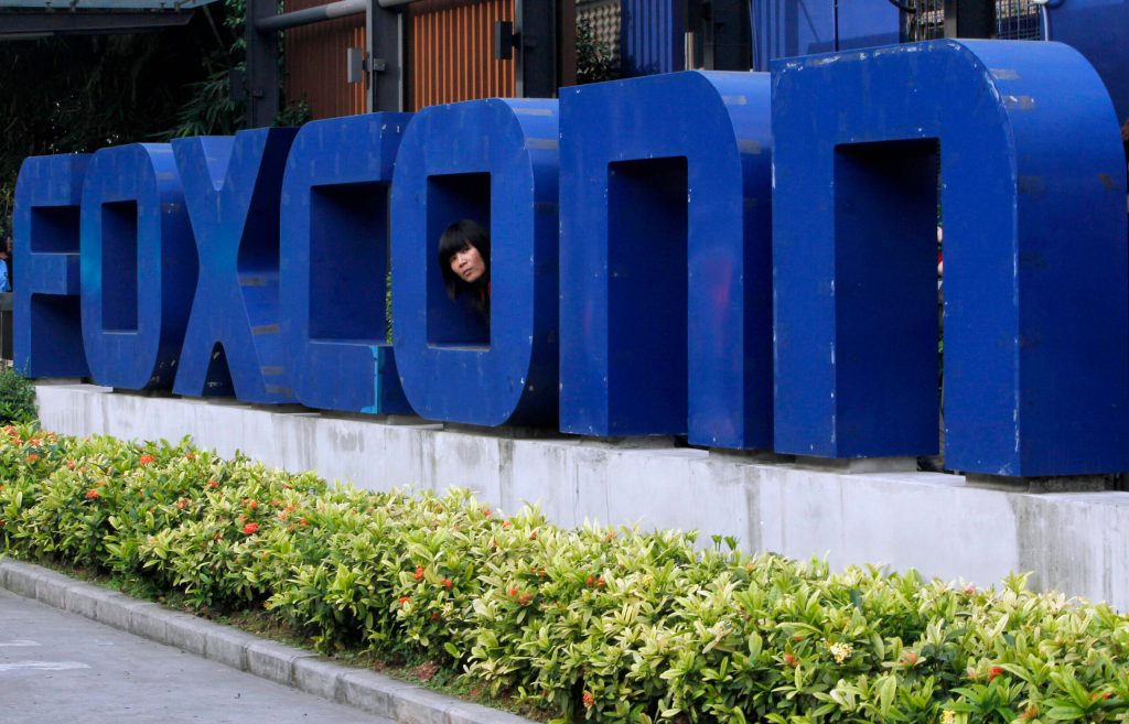 Wisconsin Democrats continue to doubt Foxconn’s future