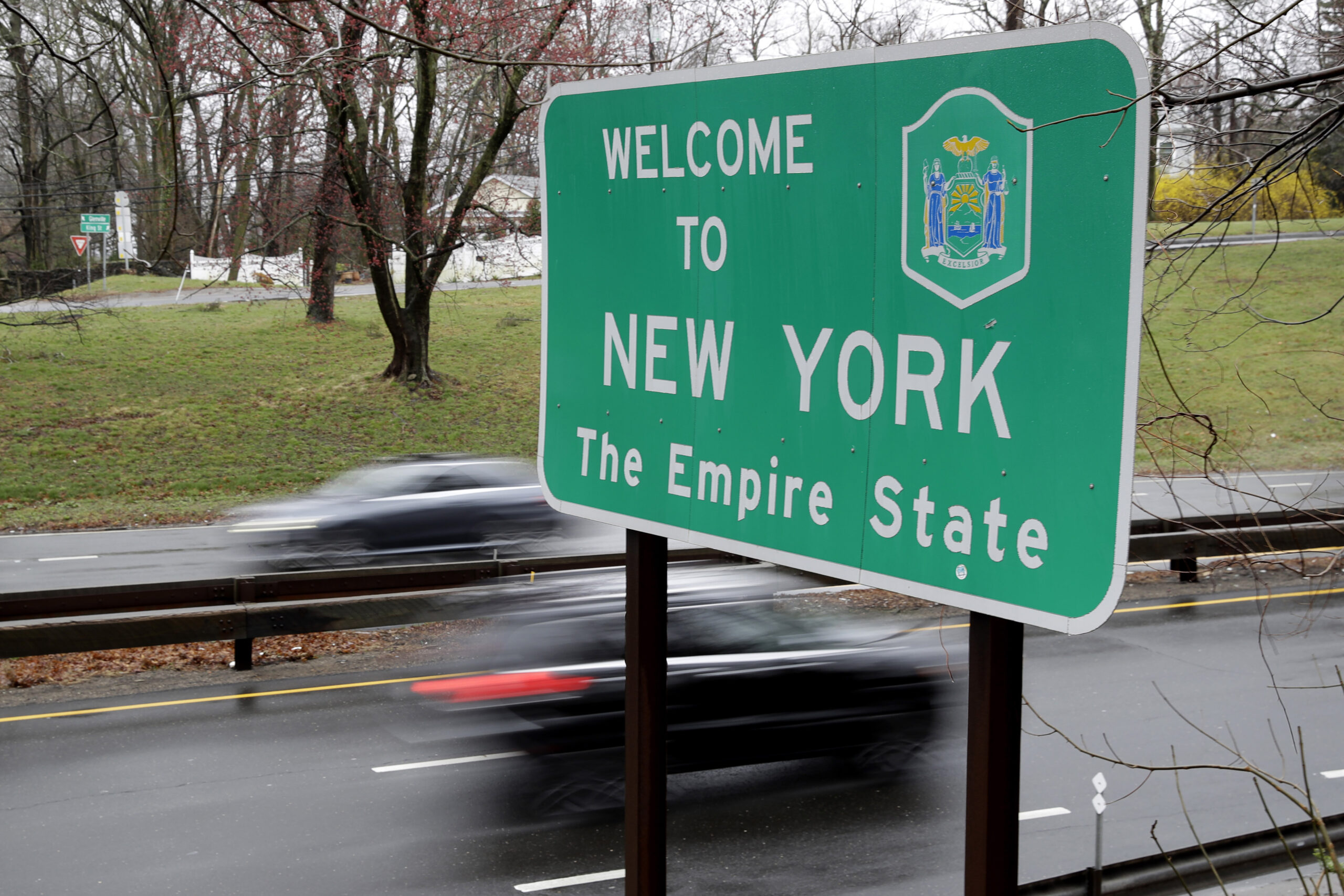 New York sticking to 14-day quarantine period despite change by CDC
