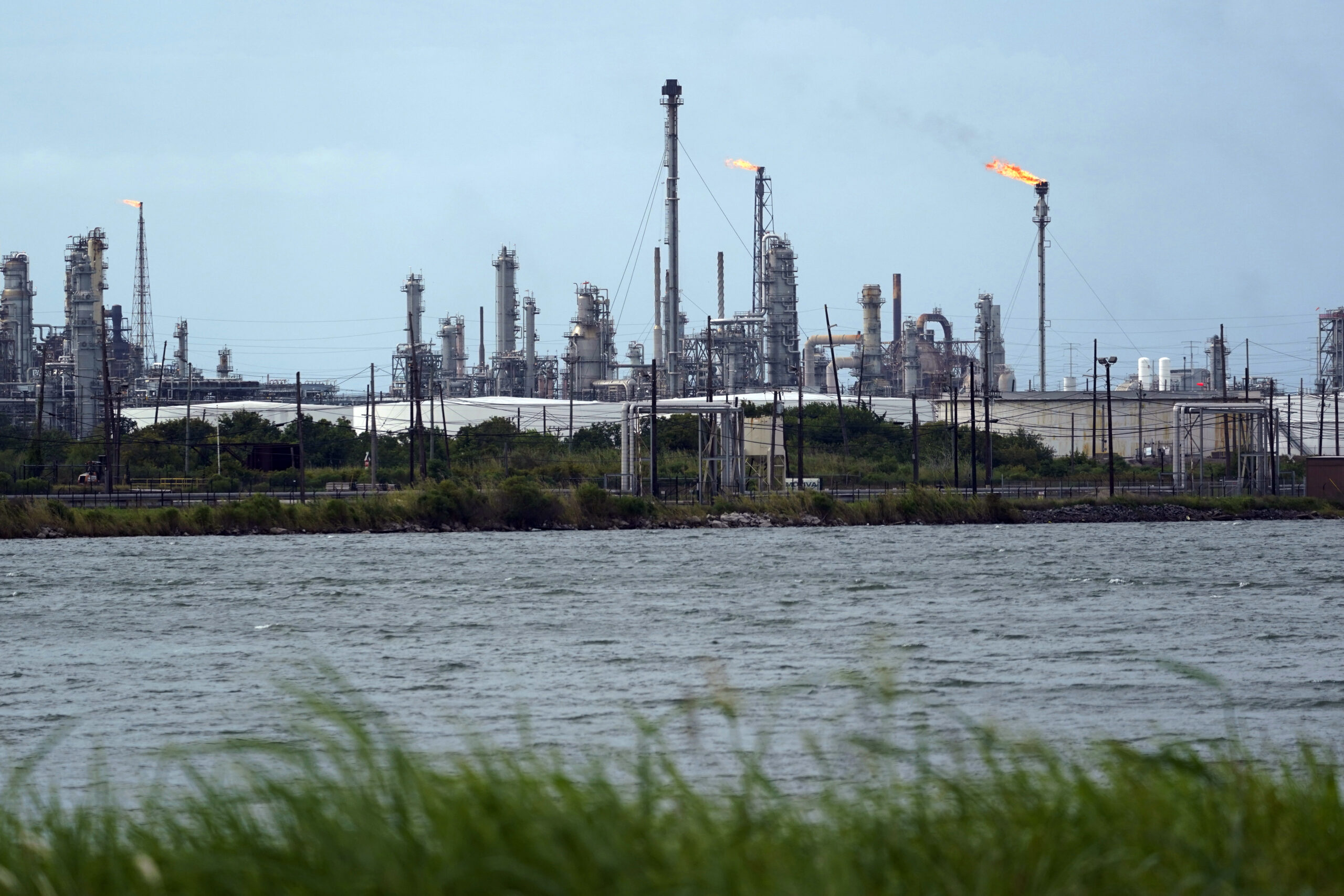 Industry groups argue Louisiana Fifth Circuit should reverse panel decision on coastal lawsuits
