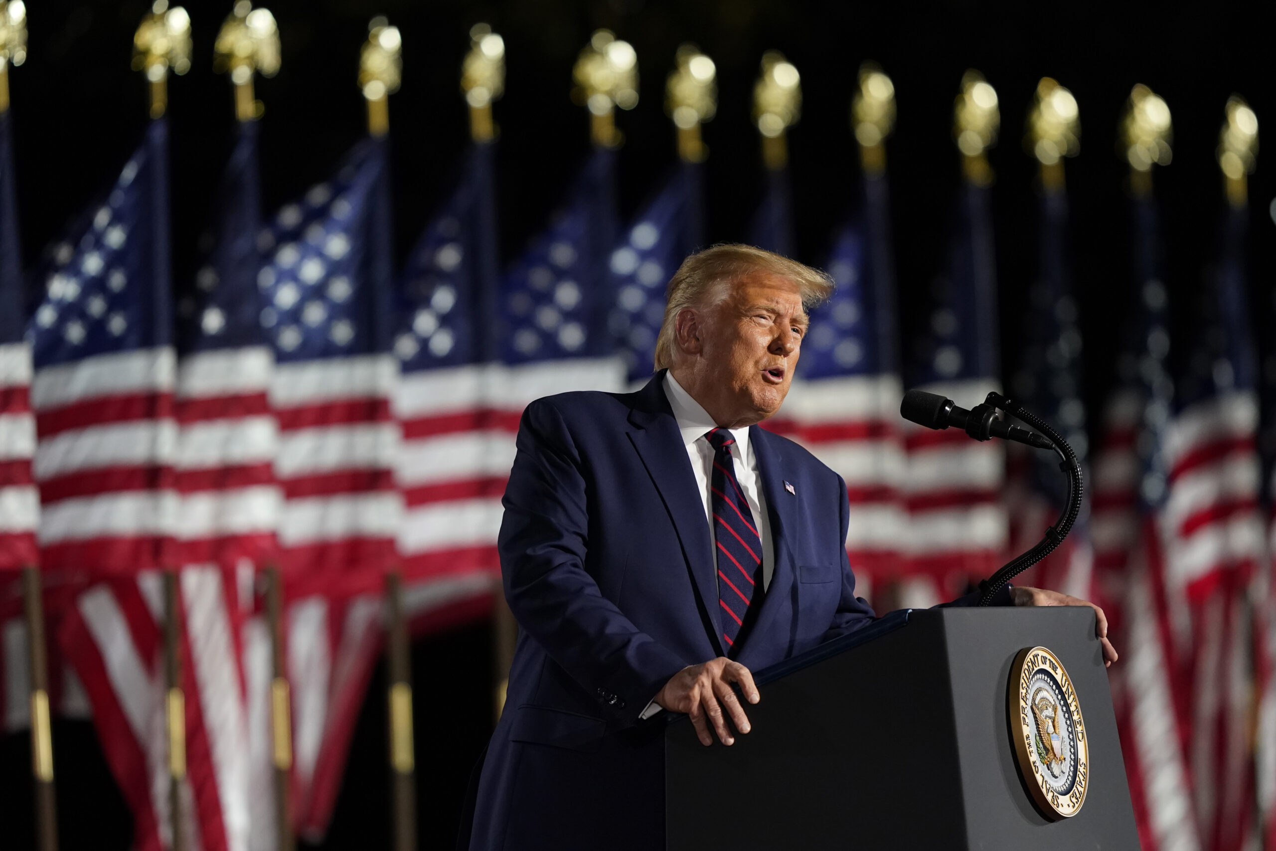 ‘Trump 2020’ fireworks radiate over DC as Trump ends RNC speech at White House