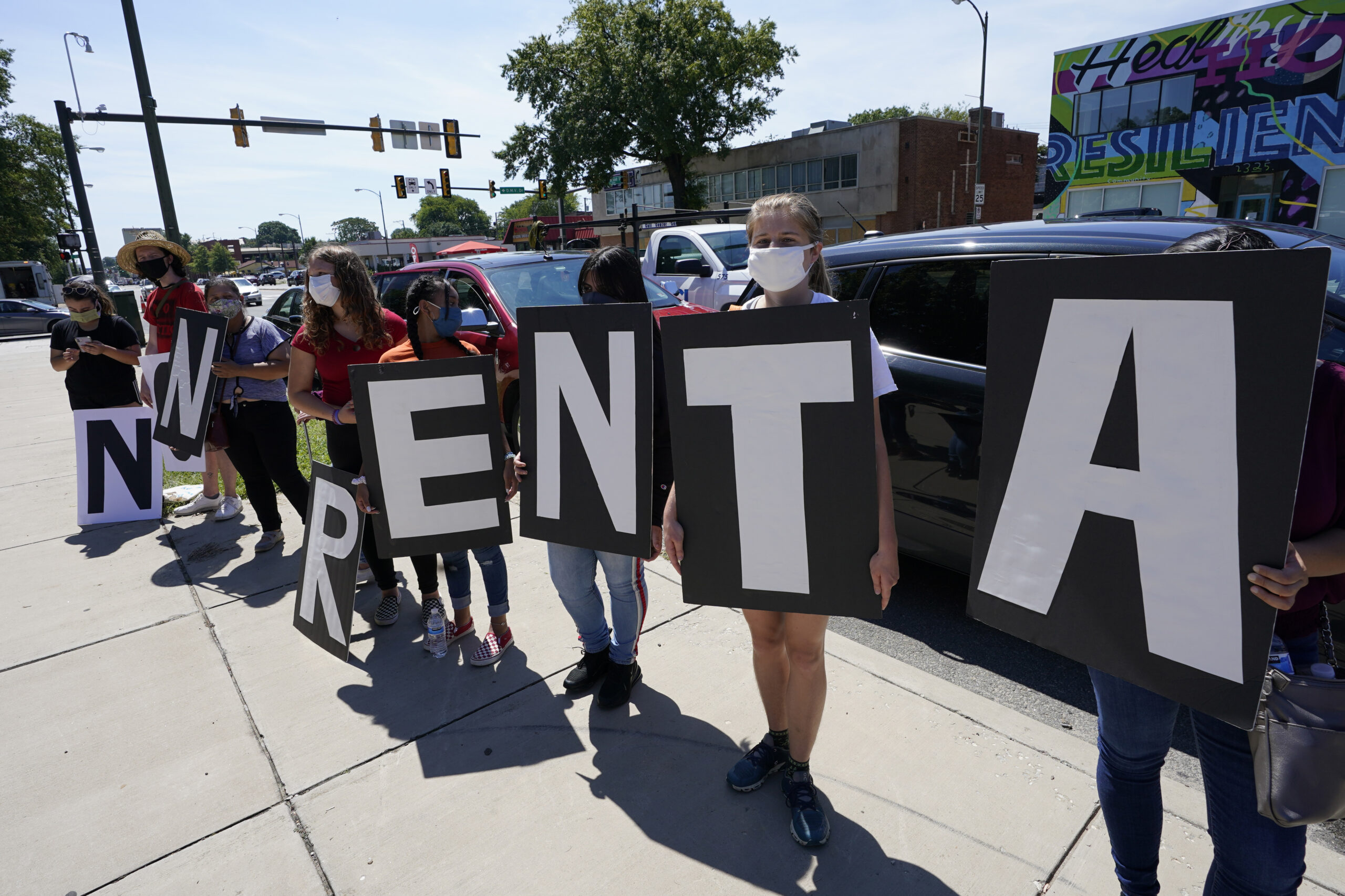 Bill to protect tenants, restrict landlords passes Virginia House