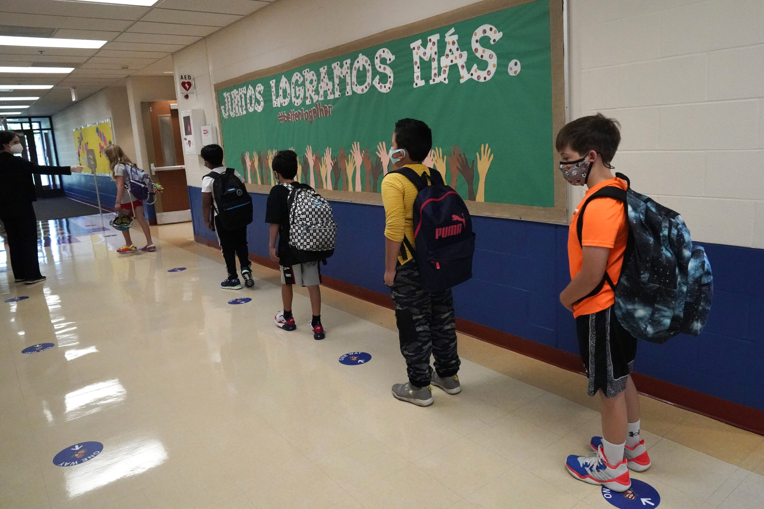 Some Illinois schools make plans to send students back to classrooms