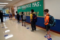 Some Illinois schools make plans to send students back to classrooms