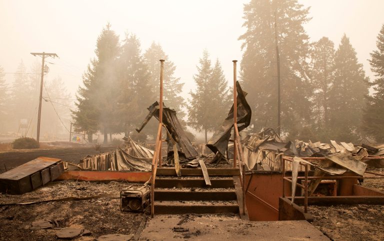 Oregon lawmakers hear from wildfire survivors still waiting on relief